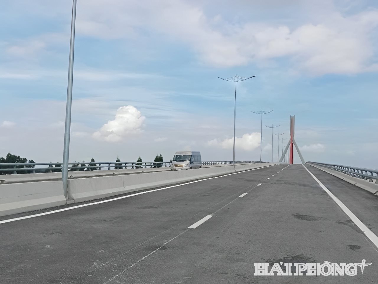 Thông xe toàn tuyến cầu Đồng Việt kết nối tỉnh Bắc Ninh với TP Hải Phòng